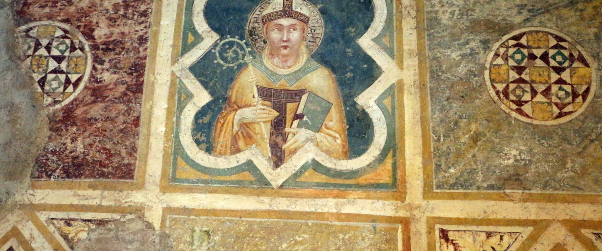 Scuola riminese, affreschi geometrici con bustini di santi, 1350-1400 ca. 02 foto di Sailko
